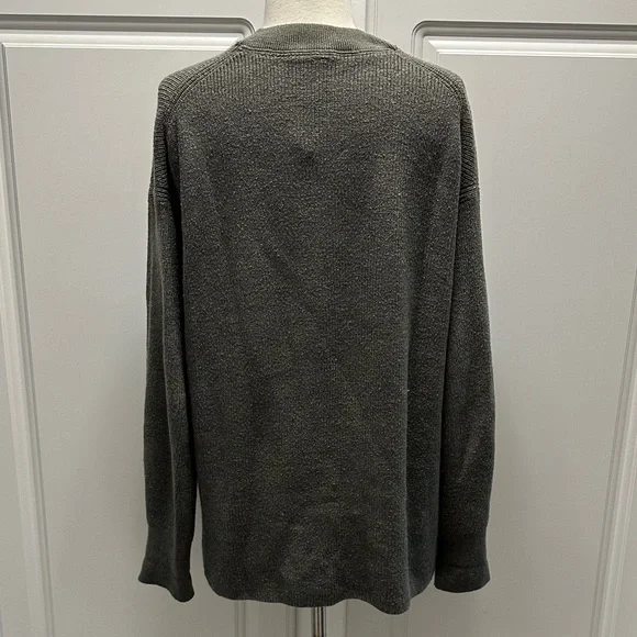 lululemon athletica Men's Charcoal Crewneck Sweater - Picture 4 of 14
